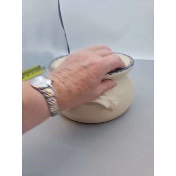 Home & Garden Party Birdhouse Bean Pot with Handles with Lid Stoneware - Picture 6 of 9